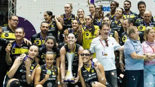 Na temporada 2022/2023, Praia Clube derrotou o Minas na grande final da Superliga