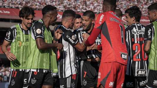 Na última partida fora de casa pela Série A, Atlético venceu o São Paulo