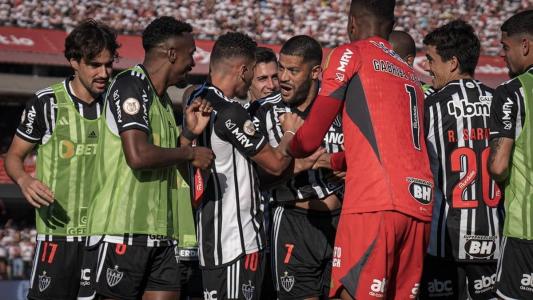Na última partida fora de casa pela Série A, Atlético venceu o São Paulo