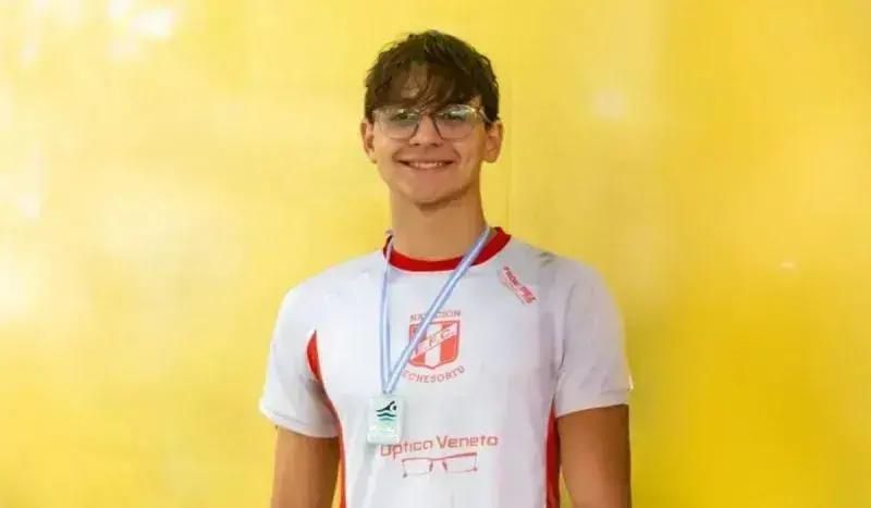 Nadador fica paraplégico após colidir com outro atleta na piscina