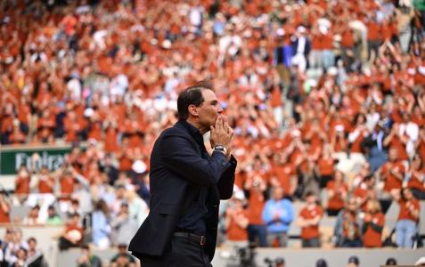 Rafael Nadal em homenagem recebida na Quadra Central de Roland-Garros, em 25 de maio de 2025