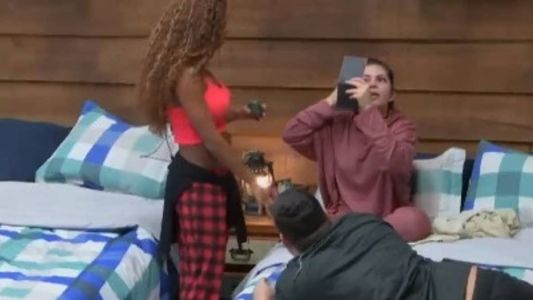 Nadja e Lumena trocam 'faíscas' no Paiol
