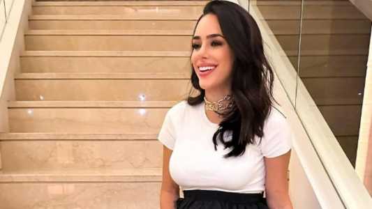Namorada de Neymar falou sobre vida na capital árabe
