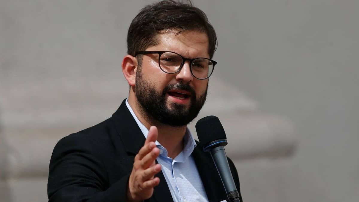 'Não estou ofendido', diz Boric sobre fala de Lula de que ele estaria nervoso na cúpula Celac-UE