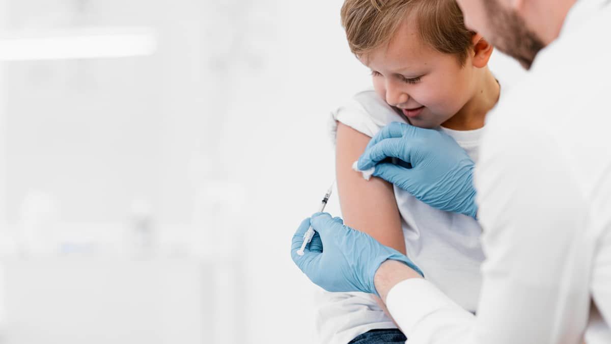 Saúde compra 2,6 milhões de doses de Coronavac para vacinação infantil