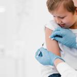 Saúde compra 2,6 milhões de doses de Coronavac para vacinação infantil