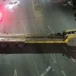 Carreta fica em 'L' e bloqueia totalmente a avenida Silva Lobo, em BH