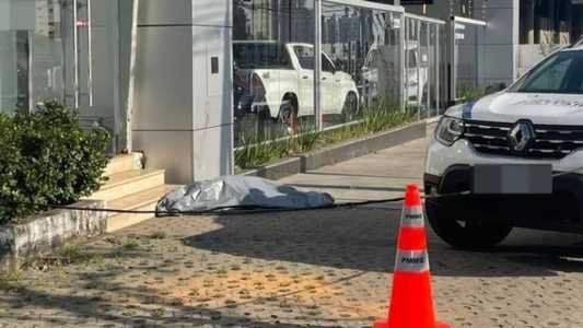 Ele recebeu uma facada no peito e não resistiu ao ferimento