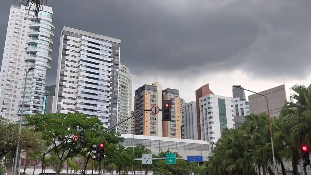 Minas terá chuva nos próximos dias? Confira a previsão do tempo do Inmet e da MetSul