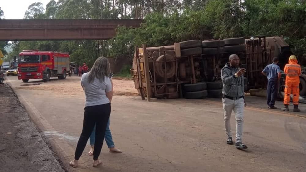 BR-040: veja rota alternativa após carreta fechar rodovia na região de Ouro Preto 