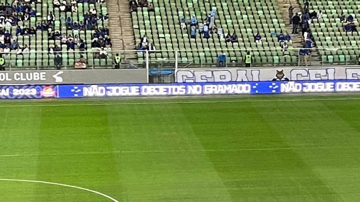 Cruzeiro reforça campanha contra arremesso de objetos no campo após episódios violentos em SP e no Rio