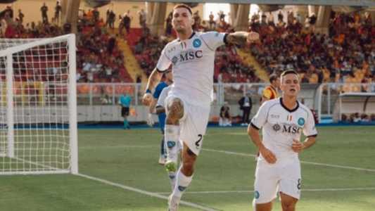 Napoli goleou o Lecce fora de casa neste sábado (30), por 4 a 0
