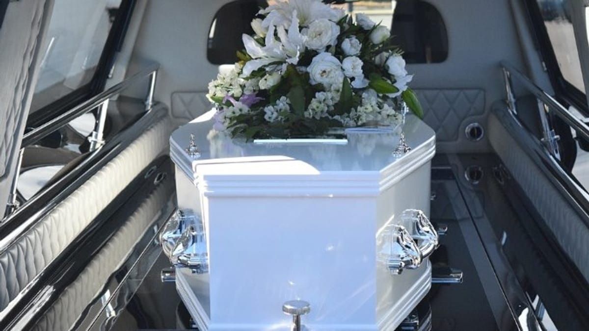 Três funerárias de Ipatinga são interditadas após fiscalização de Vigilância Sanitária e Polícia Civil