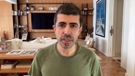 Nas redes sociais, Marcius Melhem nega acusações e critica Dani Calabresa diretamente