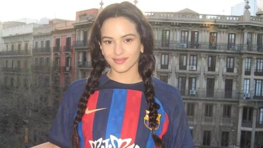 Nascida na Catalunha, Rosalía venceu o Grammy de 2023 na categoria "Melhor Álbum Latino Rock ou Alternativo"