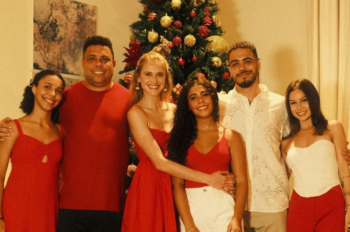 Gestor do Cruzeiro, Ronaldo celebra Natal ao lado da família, em São Paulo
