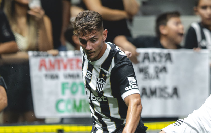 Atlético x Athletic: jogador é substituído e deixa campo vaiado na Arena MRV