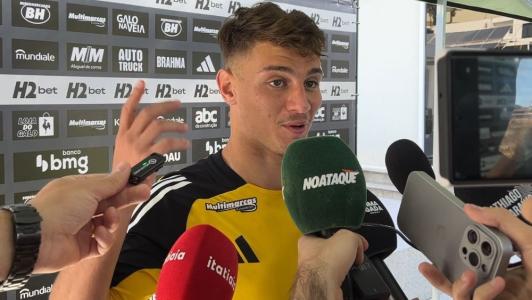 Natanael em entrevista coletiva em 9 de julho na Cidade do Galo, CT do Atlético