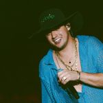 Fenômeno do arrocha se declara para time de sua cidade natal: 'Aqui eu amo'