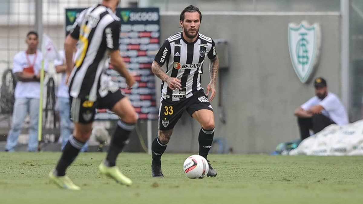 Atlético agradece Nathan por passagem e confirma saída do atleta