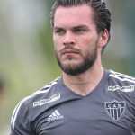 Atlético: Nathan ‘Pescador’ treina em campo, mas segue fora dos planos da diretoria