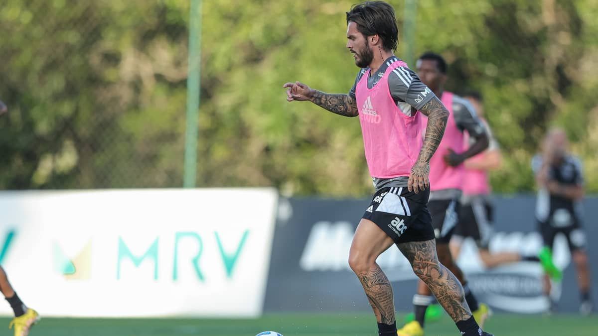 Caso Nathan: Rodrigo Caetano explica como e por que o meia permaneceu no Atlético