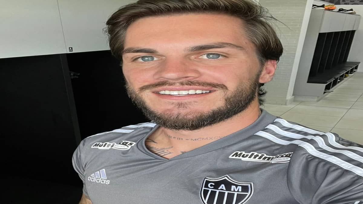 Nathan 'Pescador' posta foto antes de 'treino solo' na Cidade do Galo