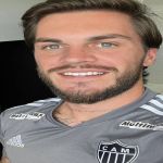 Nathan 'Pescador' posta foto antes de 'treino solo' na Cidade do Galo