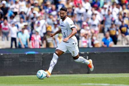O Vasco quer contratar o zagueiro Nathan Silva