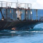 Ferry-boat é afundado em Salvador para criar recife artificial; veja fotos