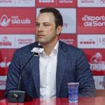 Novo técnico elogia elenco do Náutico e se diz 'à vontade' sob pressão