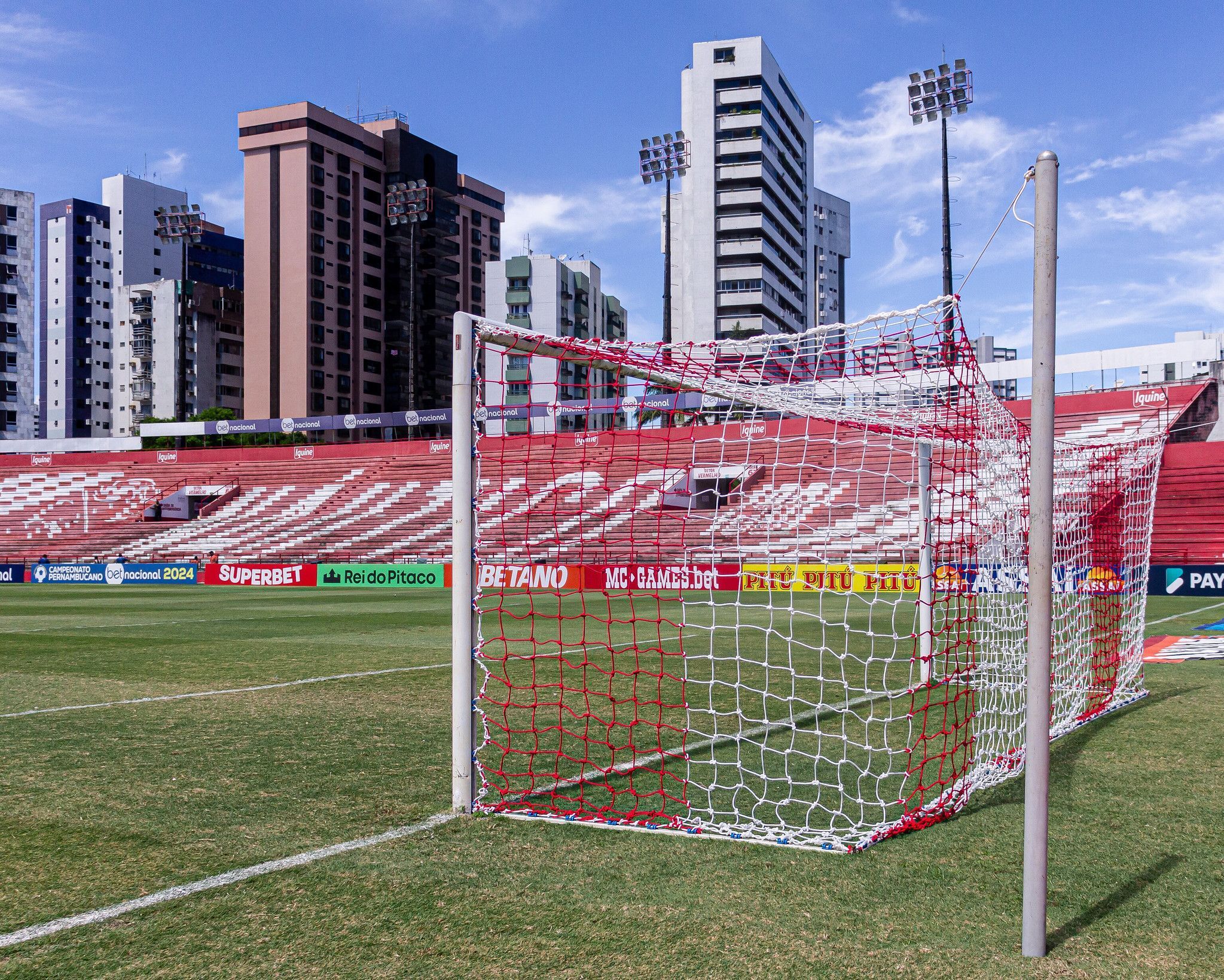 Náutico e Sport começam disputa pelo título do Campeonato Pernambucano