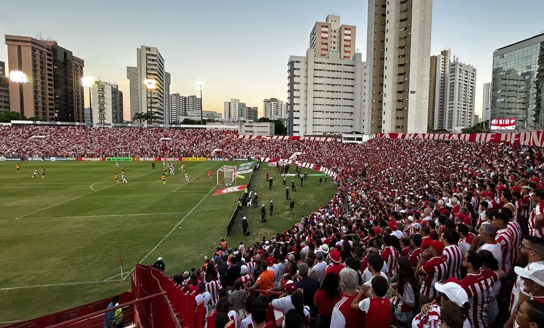 Náutico bate Retrô e tem vantagem na semifinal do Campeonato Pernambucano