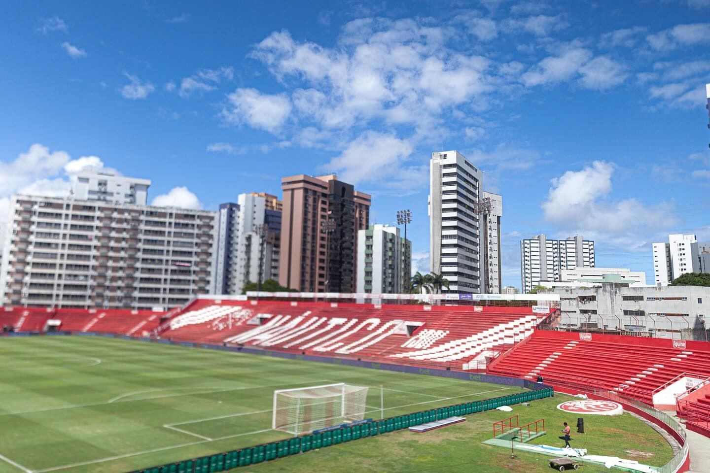 Torcida do Náutico faz manifestação antes de proposta de SAF chegar ao Conselho