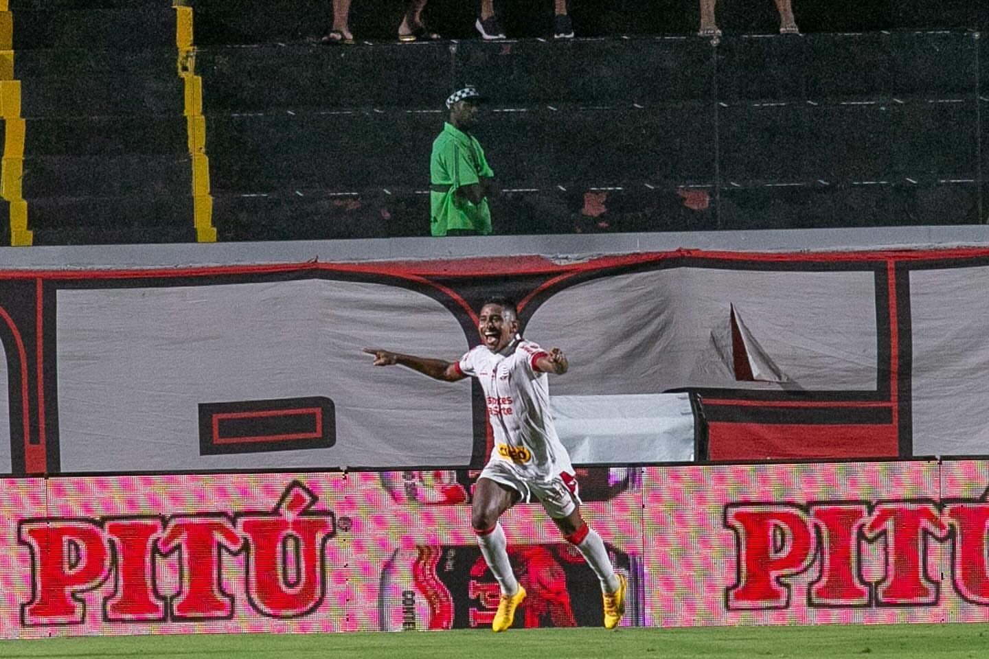 Náutico neutraliza o Vitória, mantém tabu de 12 anos e avança na Copa do Brasil
