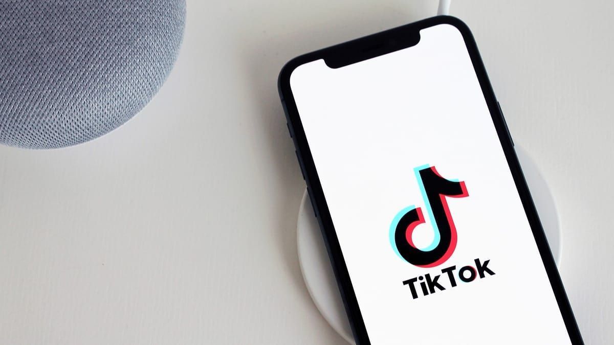 TikTok lança ferramenta para reservar hotéis e passeios direto no aplicativo