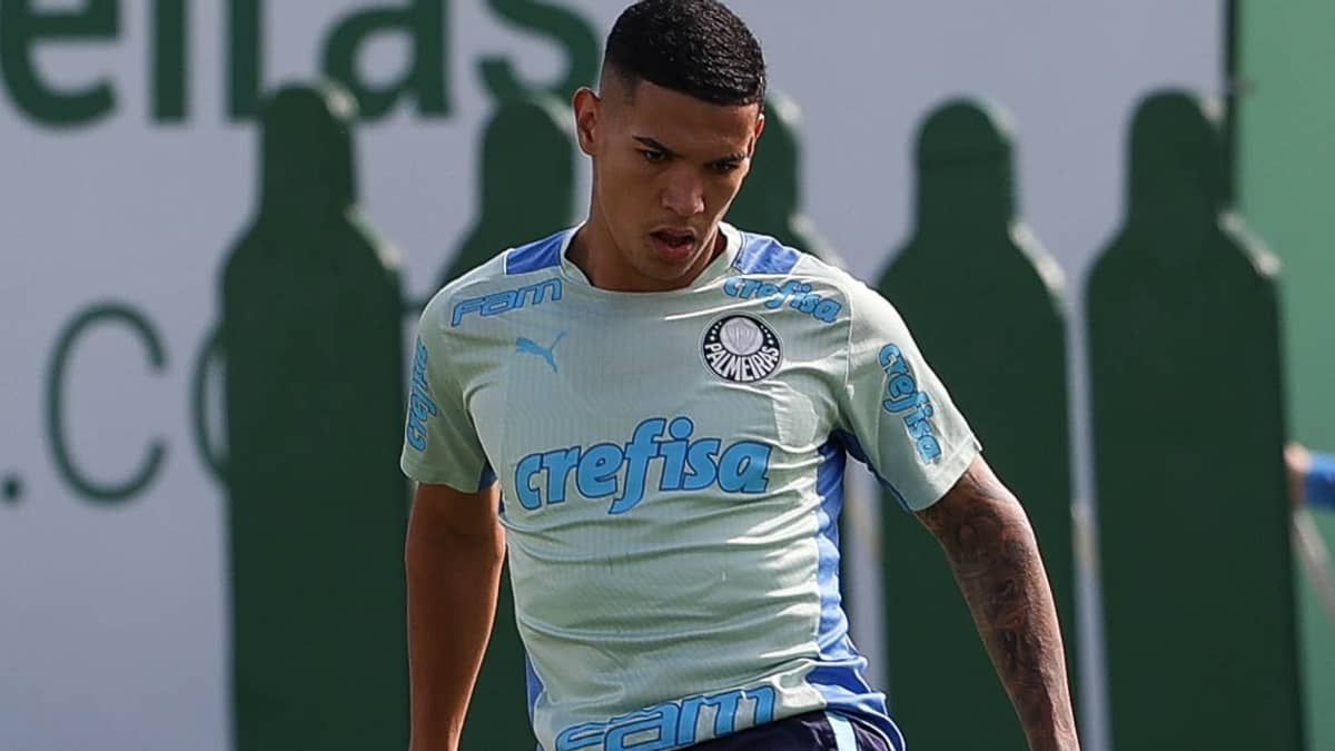 Naves treina após segundo clássico e celebra espaço no Palmeiras: 'Especial'