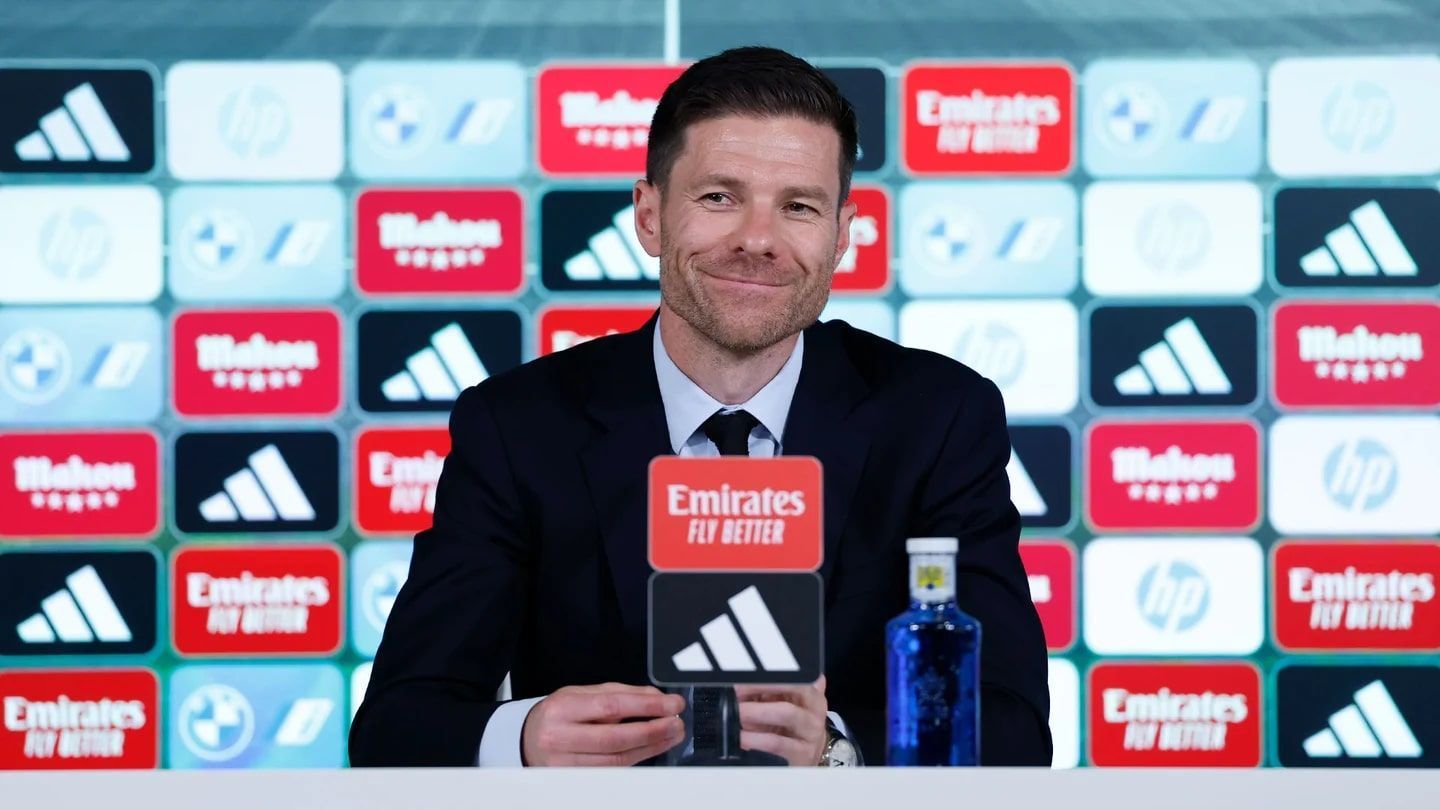 Xabi Alonso exalta Ancelotti em apresentação como novo técnico do Real Madrid