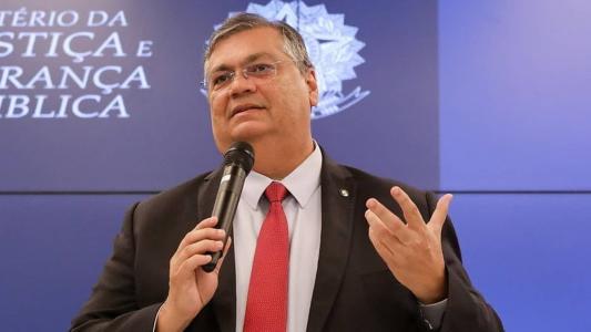 “Nem só inteligência, nem só força”, diz Dino sobre Política Nacional de Segurança.