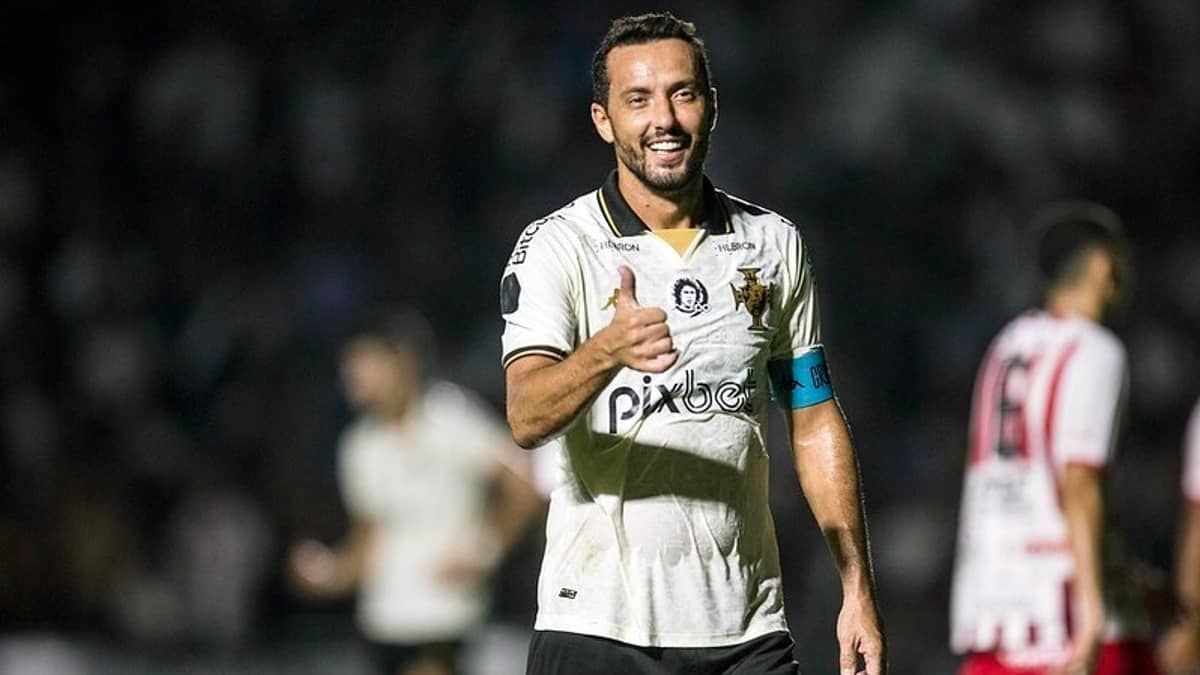 Nenê oficializa saída do Vasco e confirma aposentadoria para final da temporada