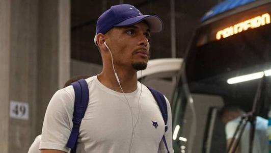 Neris é um dos jogadores pendurados do Cruzeiro no duelo com o Bahia, no Mineirão