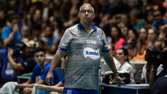 Nery Tambeiro deixa o Minas após a final da Superliga