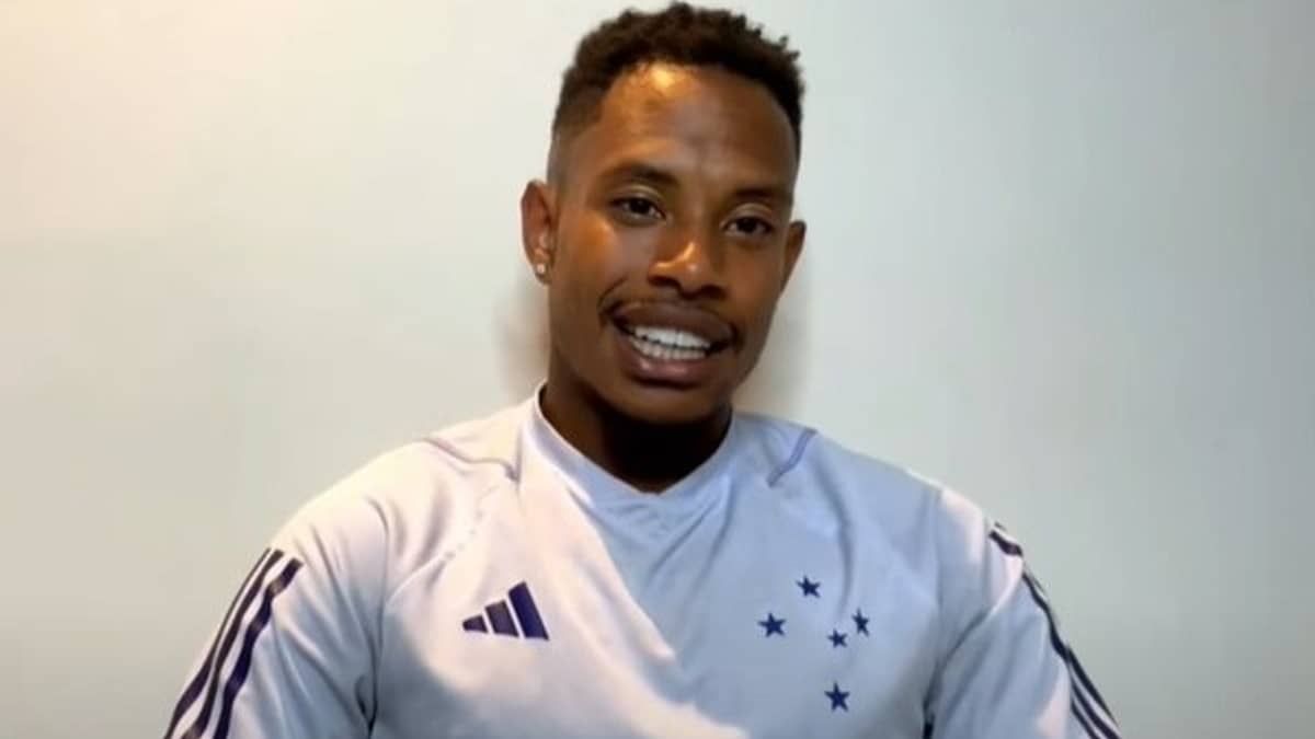 Volante do Cruzeiro, Jussa diz que ficou 'sem palavras' quando conheceu Ronaldo