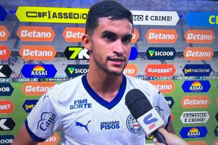 Rodrigo Nestor durante entrevista após a partida entre Fortaleza e Bahia