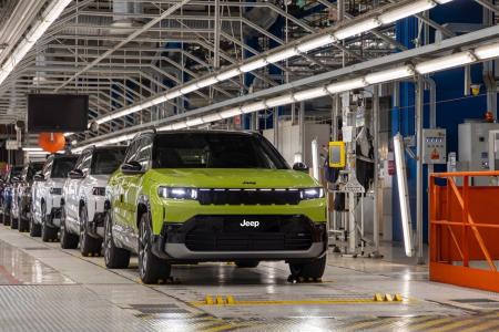 Linha de produção novo Jeep Compass Itália