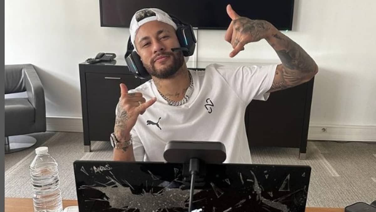Neymar publica vídeo de cantora pop e gera rumores nas redes 