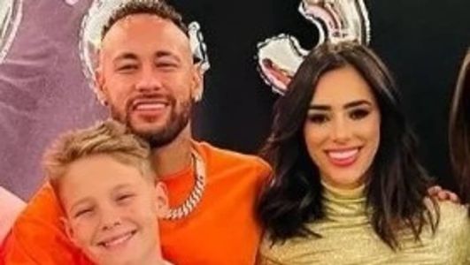 Neymar, o filho Davi Lucca e Bruna Biancardi