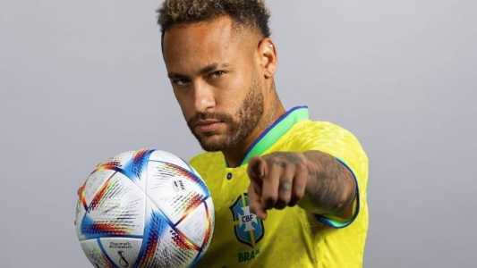 Neymar com a camisa da Seleção Brasileira