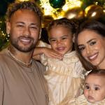 Mulher de Neymar se pronuncia após filhas serem atacadas nas redes sociais