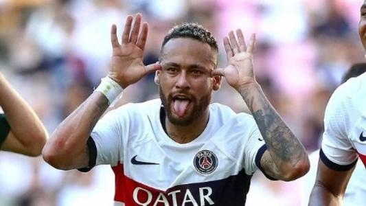 Neymar comemora gol marcado em amistoso do PSG sobre o Jeonbuk, da Coreia do Sul